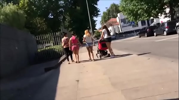Voyeur Ass #4 (4 girls)