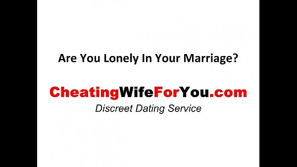 MILF jerks off a sextoy