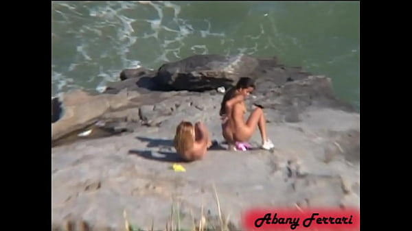 Would You Fuck These Two Ninfetinhas Showing Pussy on the Street?