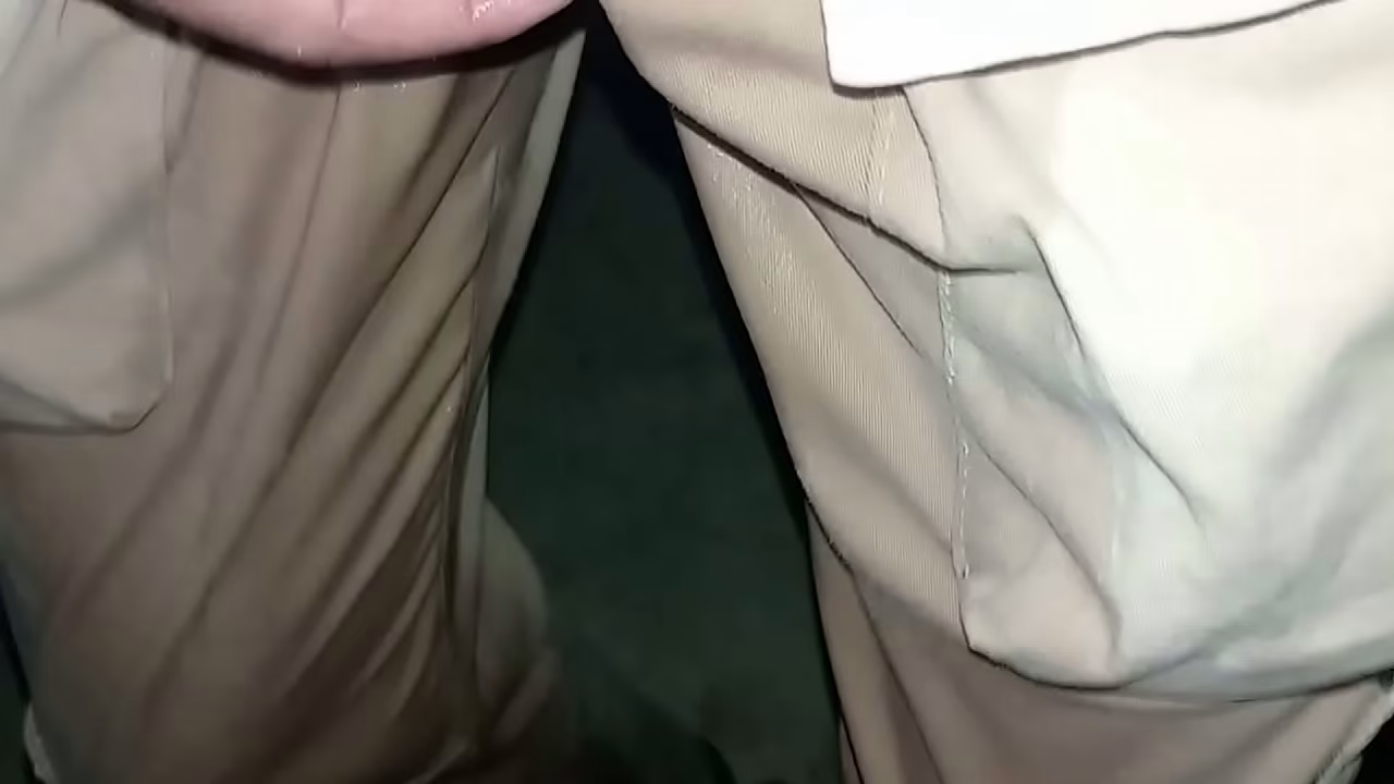 Pa&ntilde_al de tela orinado qu&eacute_ rica sensaci&oacute_n