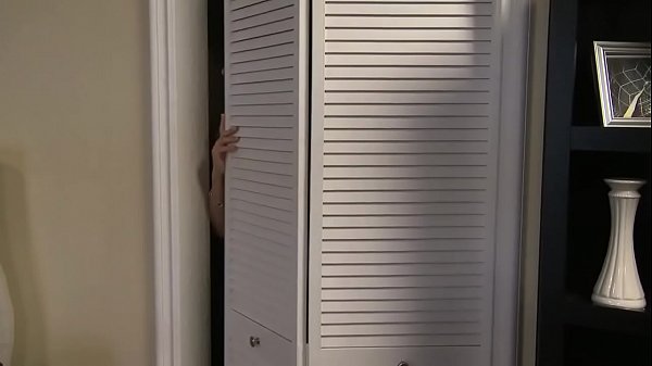 Michelle gives one of her students a blowjob after a private lesson...
