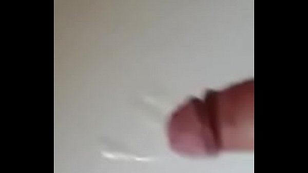 BEL RAGAZZO ITALIANO SI MASTURBA