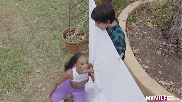 Milf Olivia Jayy Workout Teases Pervy Neighbor