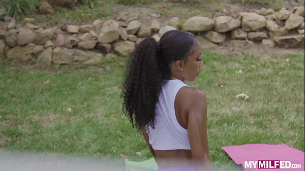Milf Olivia Jayy Workout Teases Pervy Neighbor