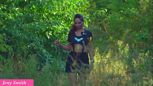 Jeny Smith decided to play around with her body a little at an abandoned construction site