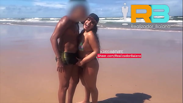 Download Video - brazillian bull&comma; Encontro inesperado na praia do Realizador Baiano com kriss hotwife e marido corno em salvador&comma; acabou com muita pega&ccedil;&atilde;o e exibicionismo registrado nas lentes do cuckold&period; Swing&comma; Menage&comma; Gang