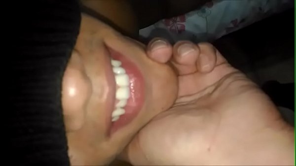 Download Video - ENCONTREI ESSE NOVINHO NO BANHEIR&Atilde;O DO SHOPPING E LEVEI PRA CASA E ARREGACEI A PUTINHA - PARTE 3