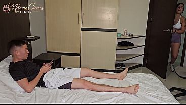 coquetenadole a mi hermanastro - EmilyFox & Frank Fox