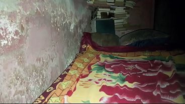 Regardez comment ce Noir africain éjacule