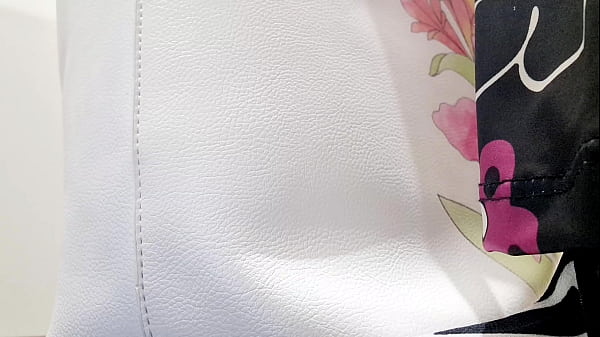 A Vulnerable Reflection in the Fitting Room Mirror: Nicoletta Confronting Her Insecurities and Reclaiming Her Body Confidence Amidst the Pressure of Modern Beauty Standards