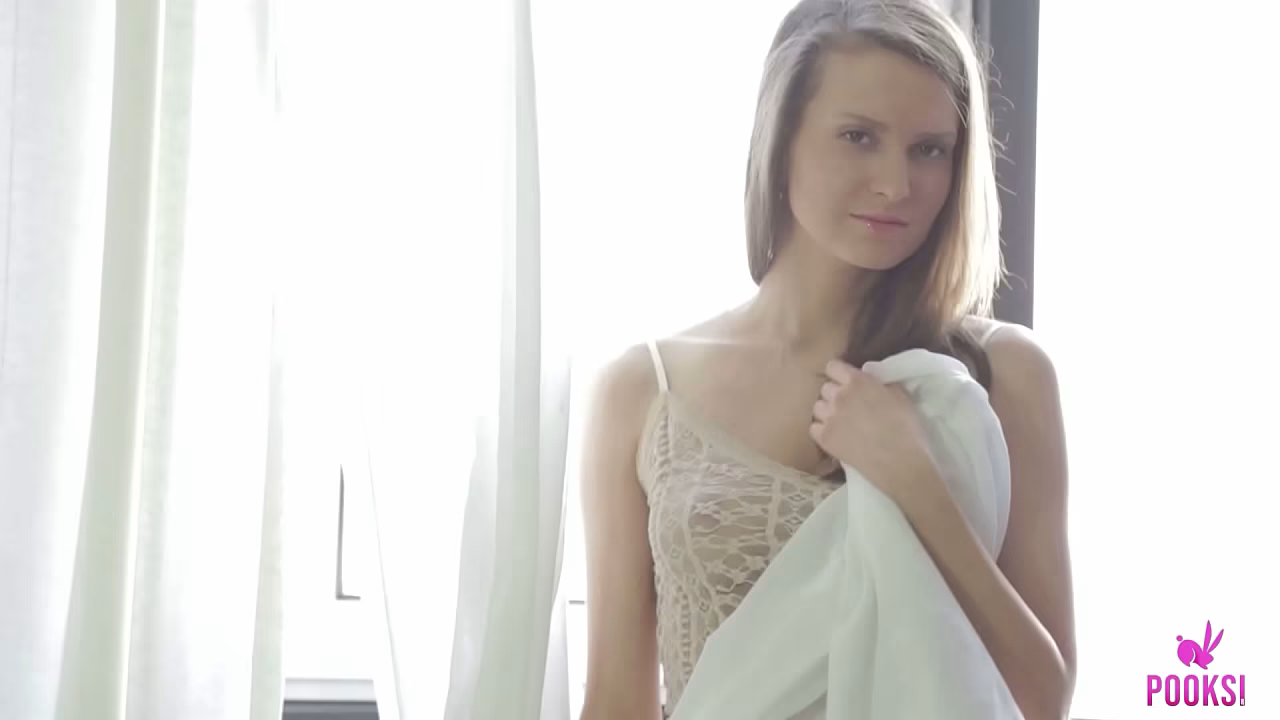 Libidinous &amp_ Captivating Mafer H Plays With Her Pink Cunt!