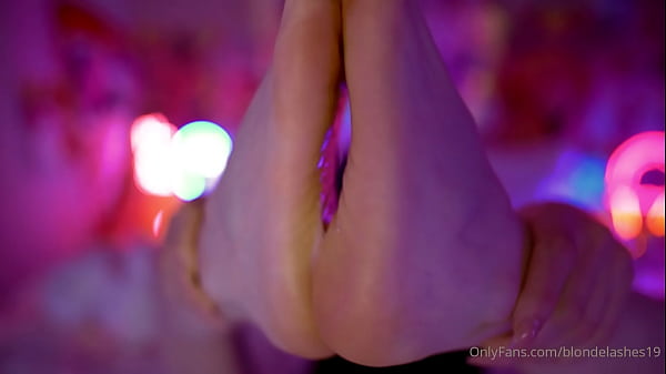 Download Video - Feet and spit cute femboy