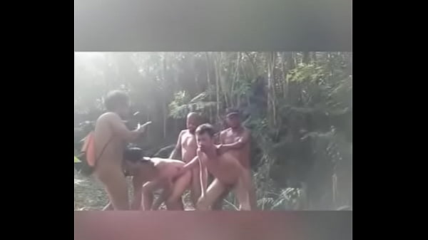 Sexo no s&iacute;tio de um amigo
