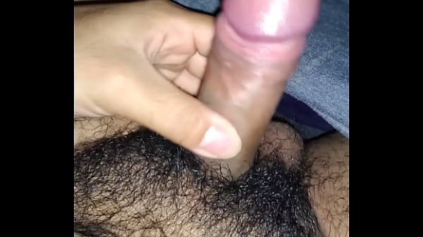 Pene caliente y duro con erección bien piedra.