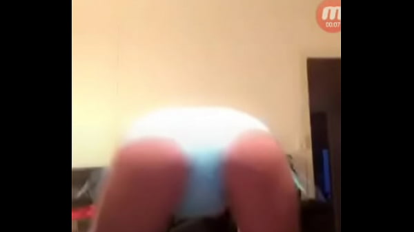 thumb hot dance