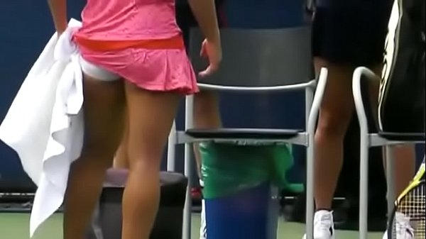 Tennis-Overall-Pantyshots