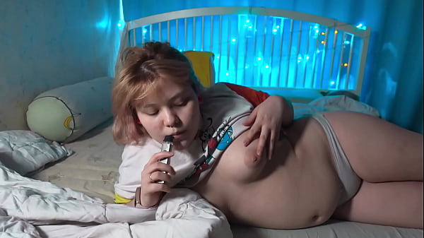 Download Video - Chubby baby admiring herself Furiyssh