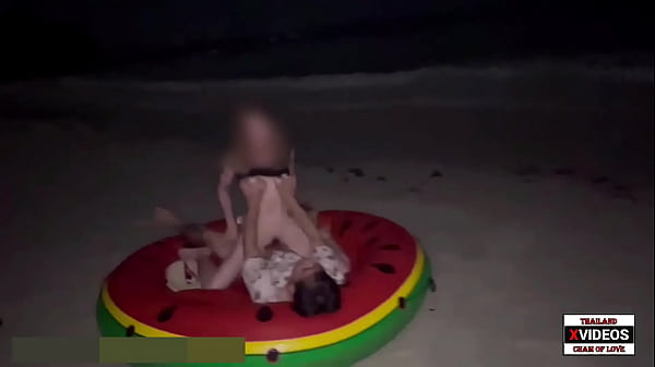 Beautiful Thai girl sex on the beach full moon party.