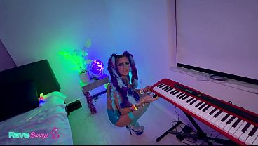 Isabella has an appetite for Vitalina's pussy