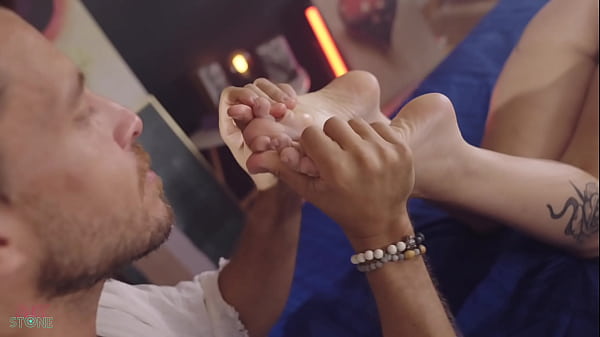 HAPPY ENDING MASSAGE FOR ARGENTINIAN INFLUENCER