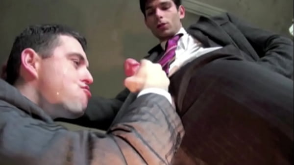 straight worker fuckin at work in suit and clas...