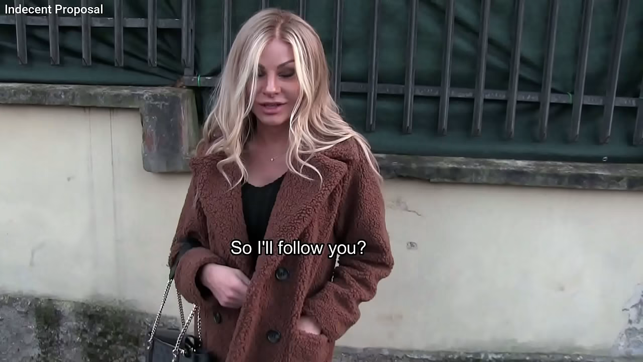 Esclusivo - amatoriale - Milf italiana tradisce il marito per 1000 &euro_ - English subtitles