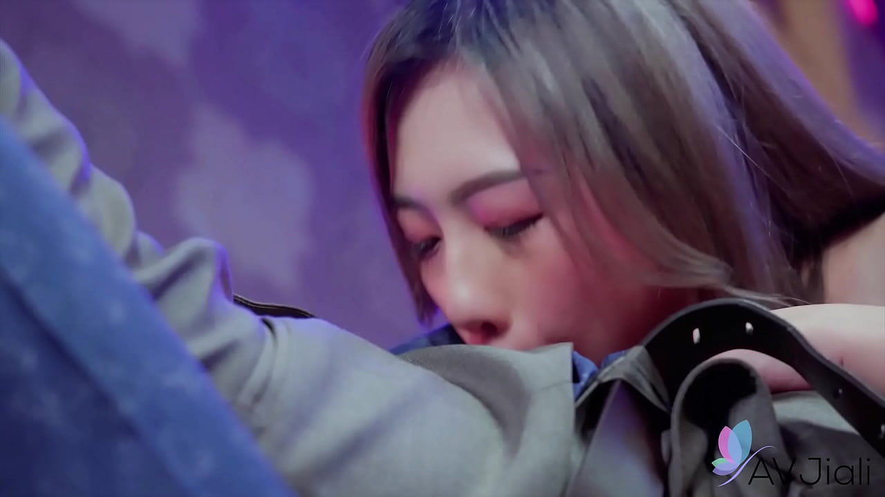La caliente chica china Lin Siyu está chupando una polla y siendo follada duro.
                    sexy ass blowjob handjob brunette doggystyle tattoo naked asian cowgirl moaning close up pussy fucking kissing beauty fingers reverse cowgirl pink pussy small tits wet pussy natural tits long hair shaved pussy hair muchos negros