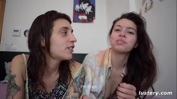 Lustery Submission #626: Bren & Leni - (Very) Good Morning!