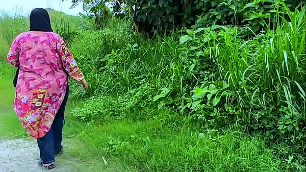 SEXY RUSSIAN BRUNETTE GETS HER ASS BROKEN BY A HORNY BIG HARD COCK!!!