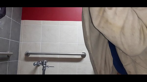 Download Video - Fingering and tasting ass and cumming at burger king
