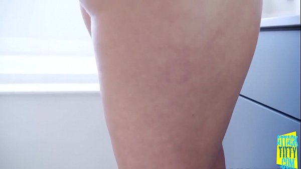 Download Video - Kenzie Taylor In Floating Tits In Tub