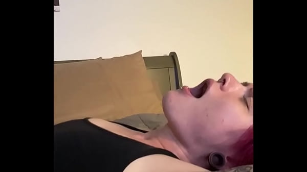 Download Video - Juicy White Ass Lips Sucking BBC