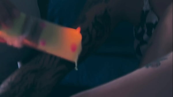 Love How Hot Wax Feels On My Feet