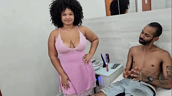 Download Video - Primeira vez no porno da deliciosa Barbie Marrley gozando muito com pica na buceta e engolindo leite