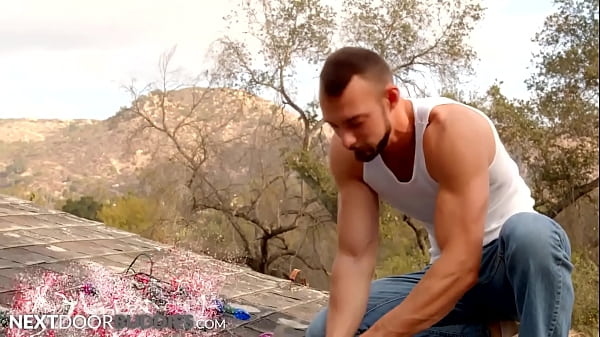 Download Video - Johnny B's Christmas Wish Cums True - NextDoorBuddies