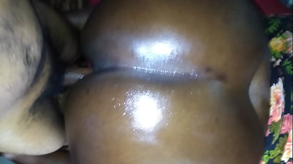 Big booty b. oil backshot