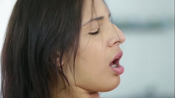 Download Video - Chupando o cuzao enorme da morena - Saory Kido & Tony Tigr&atilde;o