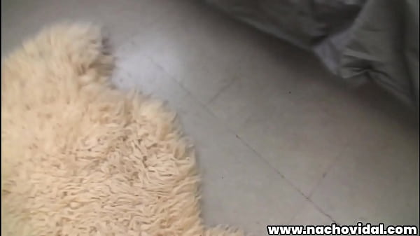 Download Video - La espa&ntilde;ola Noe de piel oscura envuelve sus dulces labios alrededor de la enorme polla de Nacho Vidal y la chupa&comma; luego lo monta&comma; tocando su co&ntilde;o hasta el orgasmo&period;