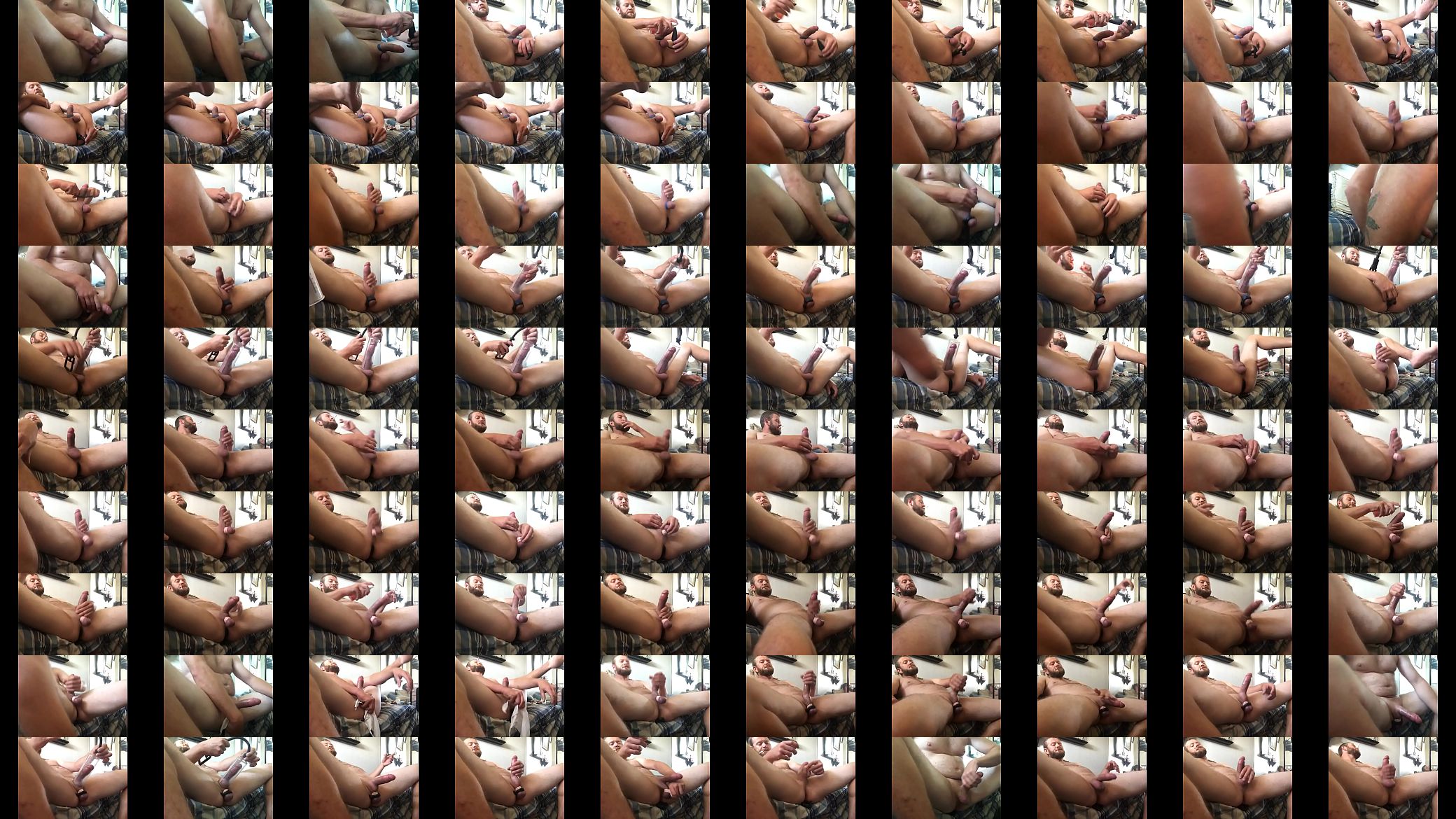 Tugging on my cock 预览图
