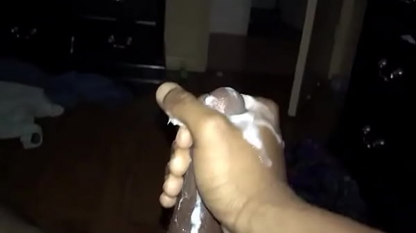 وانا بضرب عشره i doing jerk off