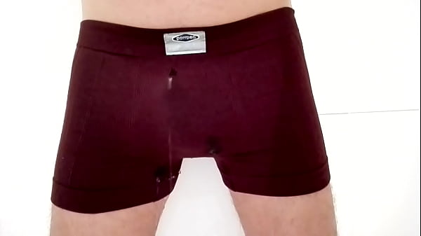 Download Video - Auto pissing pompea bordeaux