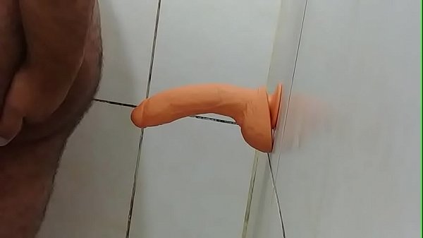 Download Video - Arrombando o cuzinho depois do banho