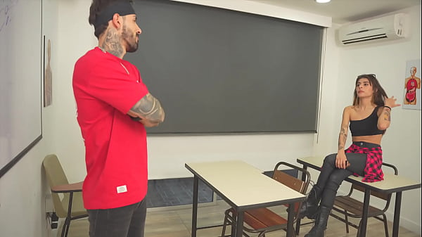 Petite and horny student seduces me with a delicious blowjob and gives me her juicy pussy to help her pass my class