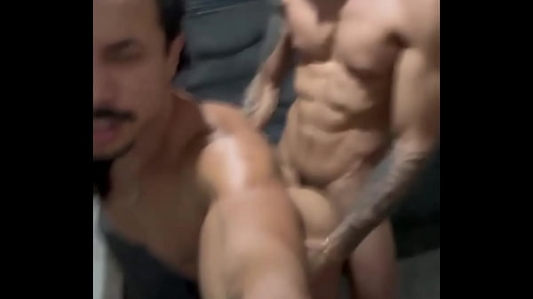 Yuri Diaz levou o personal pra casa e fudeu ele.