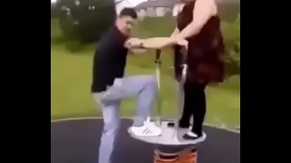 MORSA FODE COM O NOVINHO EM P&Uacute;BLICO