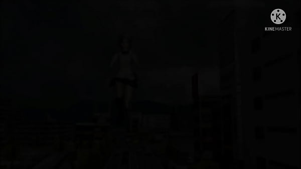 Giantess running through city test