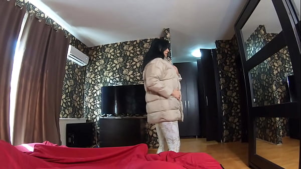 Preview- MilfyCalla- Yoga pants, cameltoe and cumshots on my downjackets 196