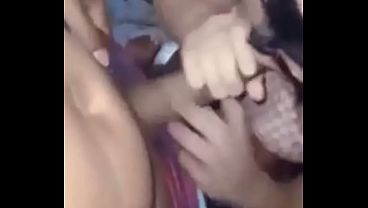 Minha esposa engolindo gozada