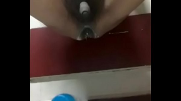 Download Video - Una botella por el hojete