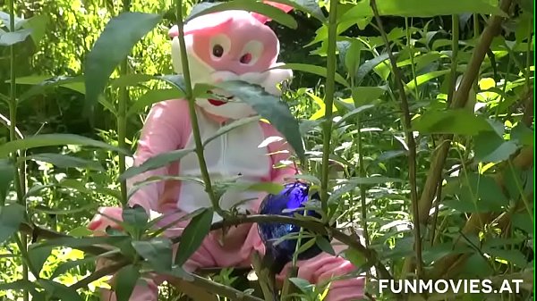 Download Video - Austrian Teen found a real easter bunny